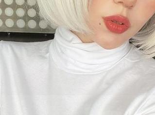 想不起来怎么形容了，反正就是高清图集！Alina Becker与尼尔：机械纪元2B的结合，浑然天成？